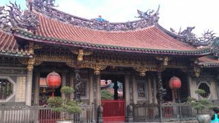 地元の方たちの大切な寺院