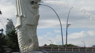 マーライオンを正面から見たかったら・・・是非！！