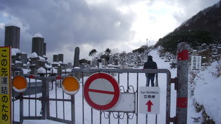 冬の立待岬　フカフカの雪を歩きたい人にぴったり