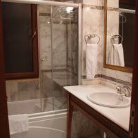 左手にトイレ。アメニティは充実しています。