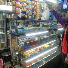 カレーの臭いで充満