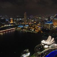 プールからの夜景