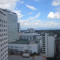 客室から。建物が湾曲しているため・・・。