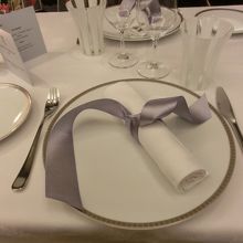 素敵なテーブルセッティングで迎えられました。