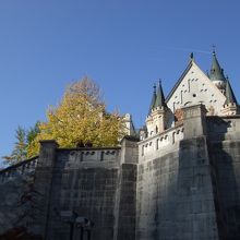 青空がなんともいえないブルーです