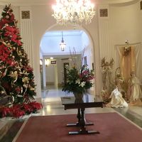 ロビーです。降誕節の主の公現後の主日まで飾り付けられます。