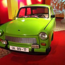東ドイツの車も展示物でした。