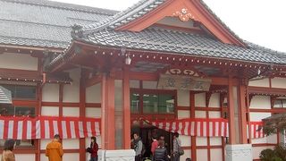 風情ある弥彦の玄関口