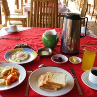 朝食はアメリカン・ブレックファスト風。