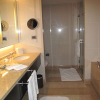 バスタブとシャワーが分離。