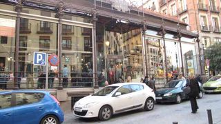 飲み歩きが楽しい市場