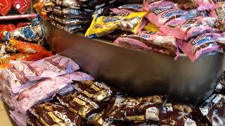 何かつまめるお菓子をお土産にするなら