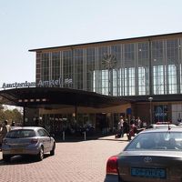 最寄のAmstel駅。ホテルから徒歩3分です。