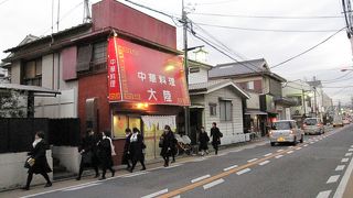 北鎌倉駅前のカジュアルなラーメン店です