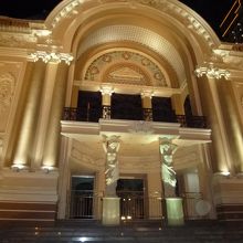 サイゴン オペラハウス (ホーチミン市民劇場)