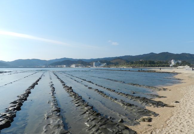南側の“洗濯板”