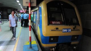 格安でバツー寺院観光が出来ます