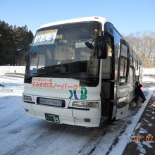 遠刈田温泉街⇔すみかわスノーパークを走る無料シャトルバス