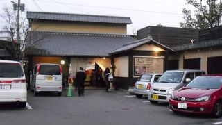 竹から流れてくる湯