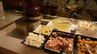 東京ドームで一杯遊んだ後は、ここ、シズラーで野菜を食べましょう