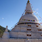 ブータンには珍しいネパール様式の仏塔
