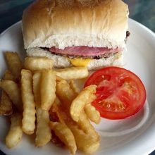 ベーコンチーズバーガー ￥４２０− 