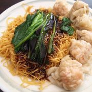 お粥とワンタン麺が絶品な香港料理店