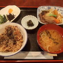 限定メニューの玄米定食