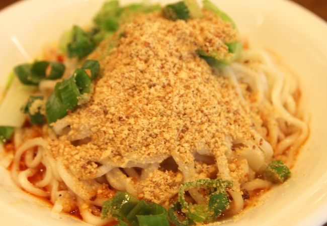 擔擔麺（タンタン麺）。小さいお椀だからペロッといけます