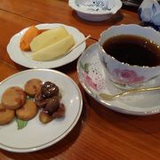 川沿いのオシャレカフェ♪