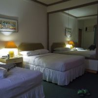 ツインルームでこのベット　物干しテラスあり