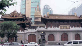 日本商品も手に入る。