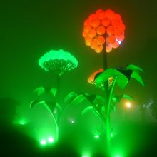 中国らしい、よくわからない４メートルの照明。