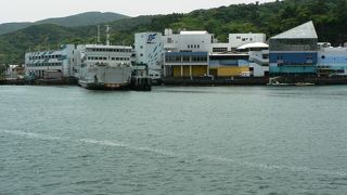 ＪＲ・近鉄鳥羽駅から徒歩約10分の鳥羽水族館（とばすいぞくかん）