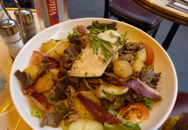 ピラミッド通り　オペラ座近く