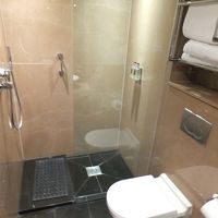 シャワーのみだったのが残念です。（バスタブ付もあるようです）