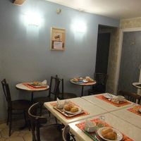 朝食時間に２階へ行くとこんな風にセットされてます