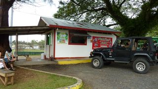 ベム・エルミイ・バーガー＆フライ(Bem Ermii Burgers & Fries)