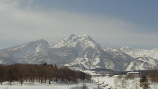 冬の妙高山