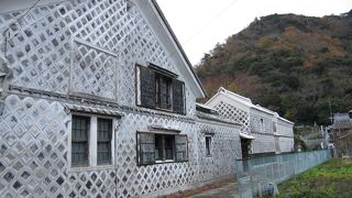 松崎に行ったら「なまこ壁通り」の家を見ましょう！