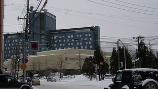 公園内にあるコンサートホール