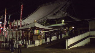 笠地蔵のような伝説の残る名刹