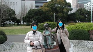 横に長～い散歩する公園