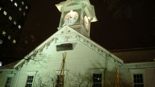 お約束の時計台です。