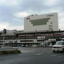 近鉄四日市駅（きんてつよっかいちえき）周辺の光景