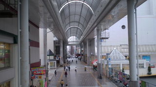 悪天候時でも安心な駅です