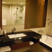 バスタブの他に、分かれたシャワー室もあります。