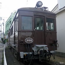 仏生山駅の古い電車