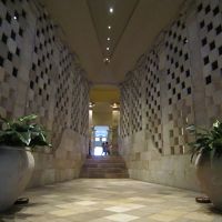 憧れのamanjiwoに到着。花びらシャワーの歓迎を受ける。