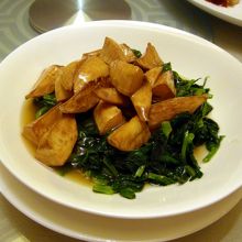 この時期に竹の子があるんですねぇ。